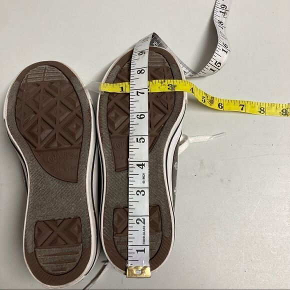 CONVERSE-ALL STARS,Unisex, Gray&White, athletic shoes,Men’s Size 4, Women’s Sz 6 - Picture 6 of 8